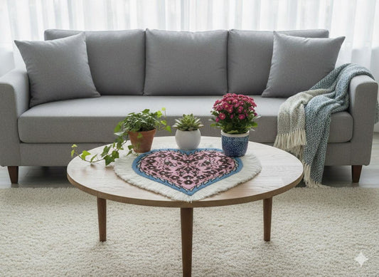 ペルシャ絨毯 愛らしいハートの形 ウール100% 手織り ペルシャ絨毯の本場 イラン ナイン産玄関マットなどに、サイズ 34cm×34cm【本物保証/直輸入】