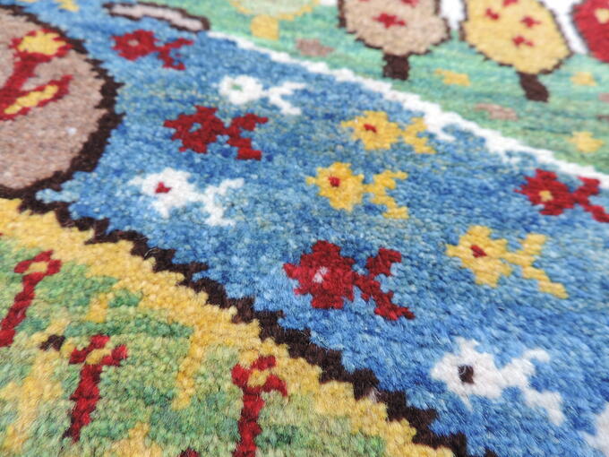 ギャッベ ギャベ 手織り ギャッベの本場(イラン シラーズ産)座布団サイズ:37cmx37cm丸い可愛らしい座布団マットギャッベ【本物保証】