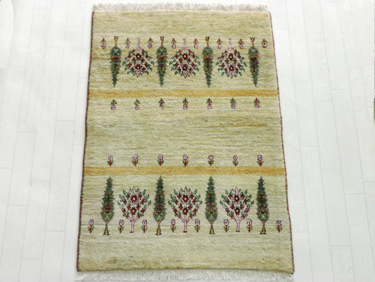 細かな密度の高級ギャッベ ギャベ 手織り ウール ギャッベの本場 イラン シラーズ産 ラグサイズ 113cm×80cm カーペット 絨毯 【本物保証】