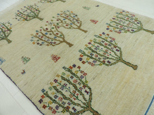 細かな密度の高級ギャッベ ギャベ 手織り ウール ギャッベの本場 イラン シラーズ産 ラグサイズ 119cm×81cm カーペット 絨毯 【本物保証】