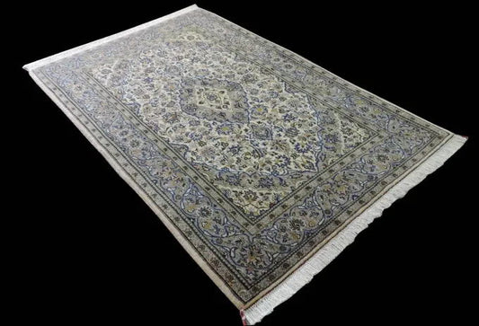 【ペルシャ絨毯・カーペット】<br />★手織りセミアンティーク イラン カシャン産絨毯★<br />玄関マットサイズ:170cm×117cm<br />【大特価品】【送料無料】【smtb-k】