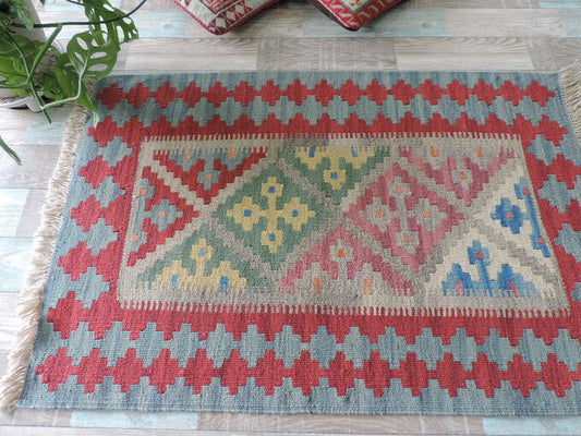 手織りウール100% ペルシャ シラーズ産 カシュカイリバーシブルキリム<br />玄関マットサイズ:97cmx67cm【送料無料】