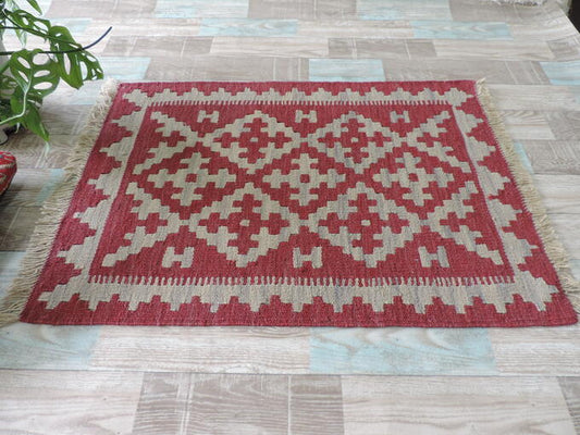 手織りウール100% ペルシャ シラーズ産 カシュカイリバーシブルキリム<br />玄関マットサイズ:94cmx63cm【送料無料】