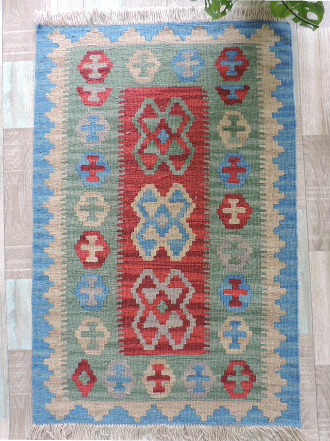 手織りウール100% ペルシャ シラーズ産 カシュカイリバーシブルキリム<br />玄関マットサイズ:115cmx61cm【送料無料】