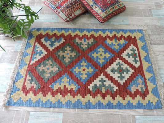 手織りウール100% ペルシャ シラーズ産 カシュカイリバーシブルキリム<br />玄関マットサイズ:100cmx61cm【送料無料】