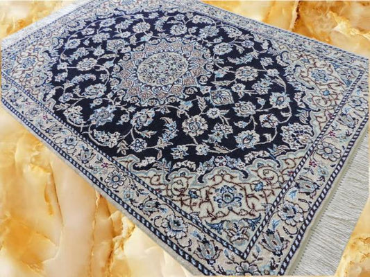 ペルシャ絨毯 カーペット ウール&コットン 手織り高級 ペルシャ絨毯の本場 イラン ナイン産 玄関マットサイズ 119cm×80cm【本物保証】