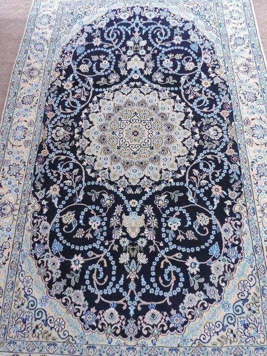 手織りペルシャ絨毯 カーペット ウール&シルク 高密度 手織り高品質 ペルシャ絨毯の本場 イラン ナイン産 中型サイズ205cm×150cm【本物保証】