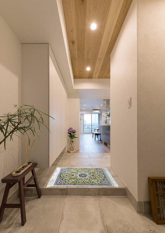 ペルシャ絨毯 カーペット 玄関マット ウール&シルク 手織り 高級 ペルシャ絨毯の本場 イラン ナイン産 54cm×39cm【本物保証/直輸入】