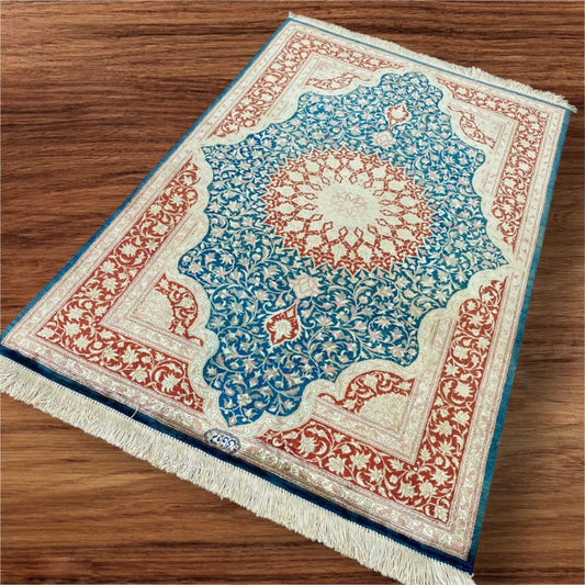 シルク100% ペルシャ絨毯 手織り高級 ペルシャ絨毯の本場 イラン クム産 玄関マットサイズ 120cm×78cm【本物保証】