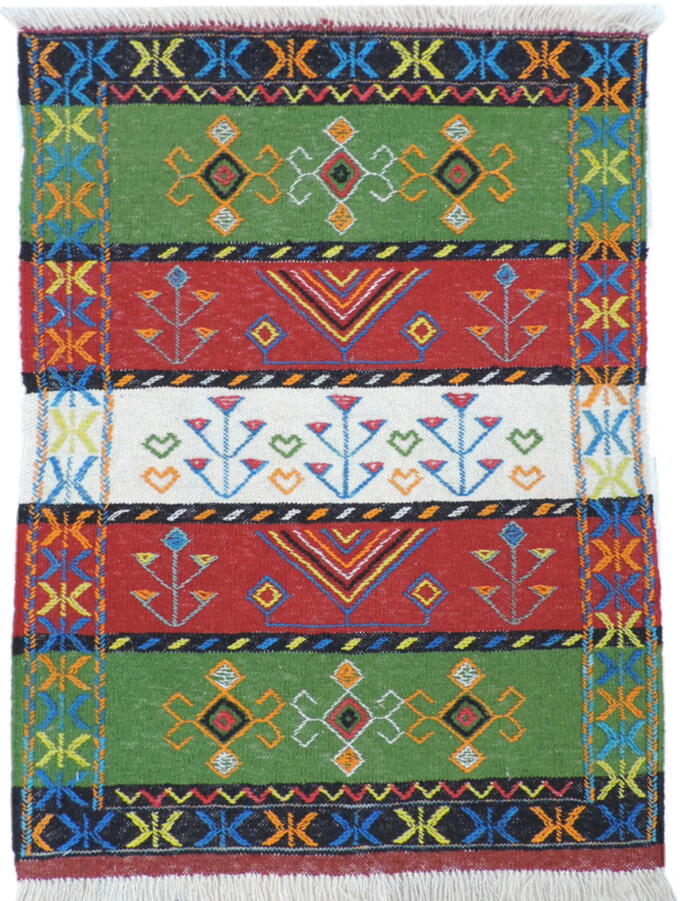 キリム 手織り ペルシャキリム ウール製 イラン 刺繍入りキリム グーチャン産 ラグ 敷物 玄関マットサイズ 105cmx68cm 【本物保証/直輸入】