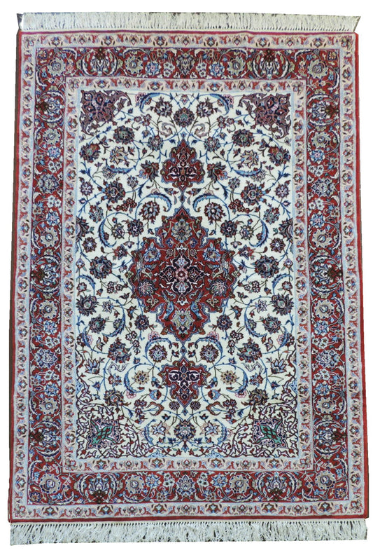 ペルシャ絨毯 カーペット ラグ ウール＆シルク 手織り 高級 ペルシャ絨毯の本場 イラン イスファハン産中型 サイズ 200cm×135cm 【本物保証/直輸入】