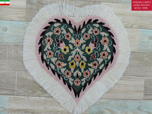 ペルシャ絨毯 愛らしいハートの形 ウール100％ 手織り ペルシャ絨毯の本場 イラン ナイン産玄関マットなどに、サイズ 34cm×34cm【本物保証/直輸入】