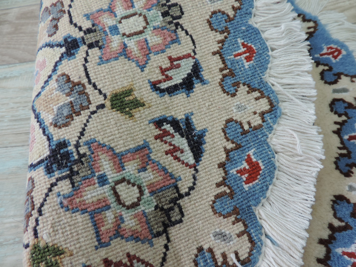 ペルシャ絨毯 愛らしいミニ丸形 ウール100％ 手織り ペルシャ絨毯の本場 イラン ナイン産チェアーマット玄関マットなどに、サイズ 45cm×45cm【本物保証/直輸入】