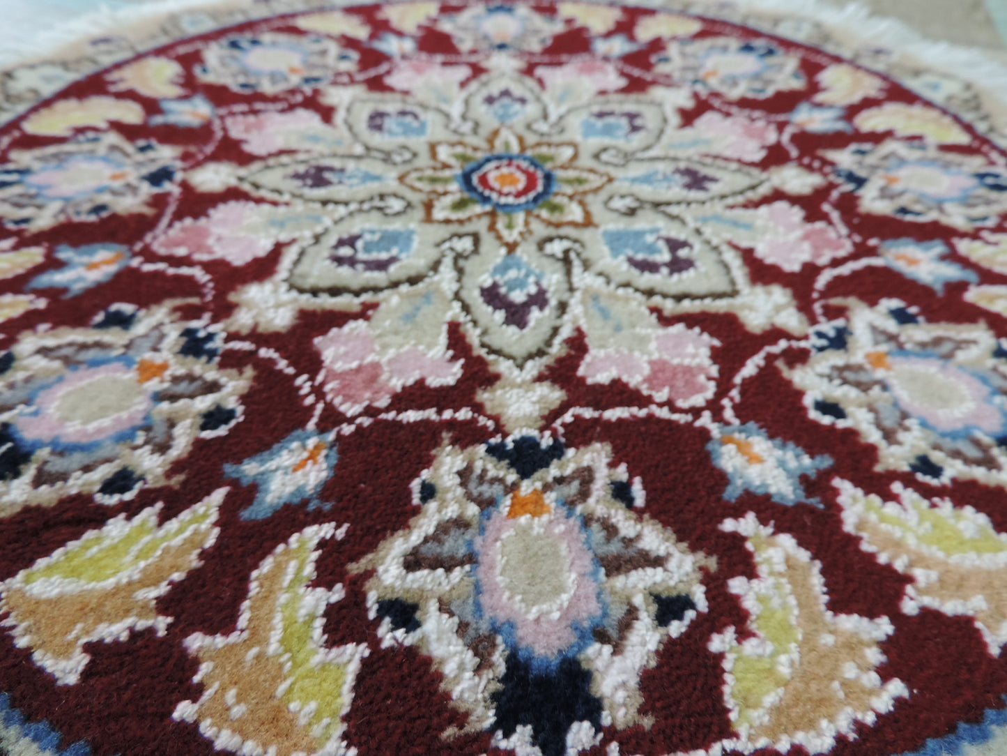 ペルシャ絨毯 愛らしいミニ丸形 ウール100％ 手織り ペルシャ絨毯の本場 イラン ナイン産チェアーマット玄関マットなどに、サイズ 40cm×40cm【本物保証/直輸入】