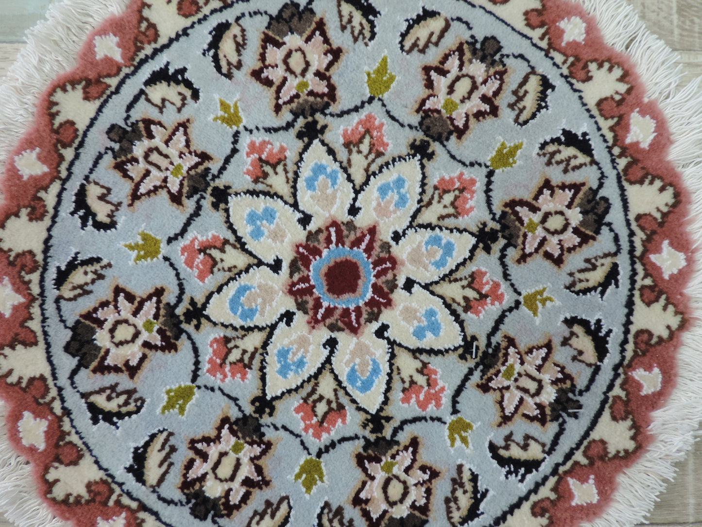 ペルシャ絨毯 愛らしいミニ丸形 ウール100％ 手織り ペルシャ絨毯の本場 イラン ナイン産チェアーマット玄関マットなどに、サイズ 42cm×42cm【本物保証/直輸入】