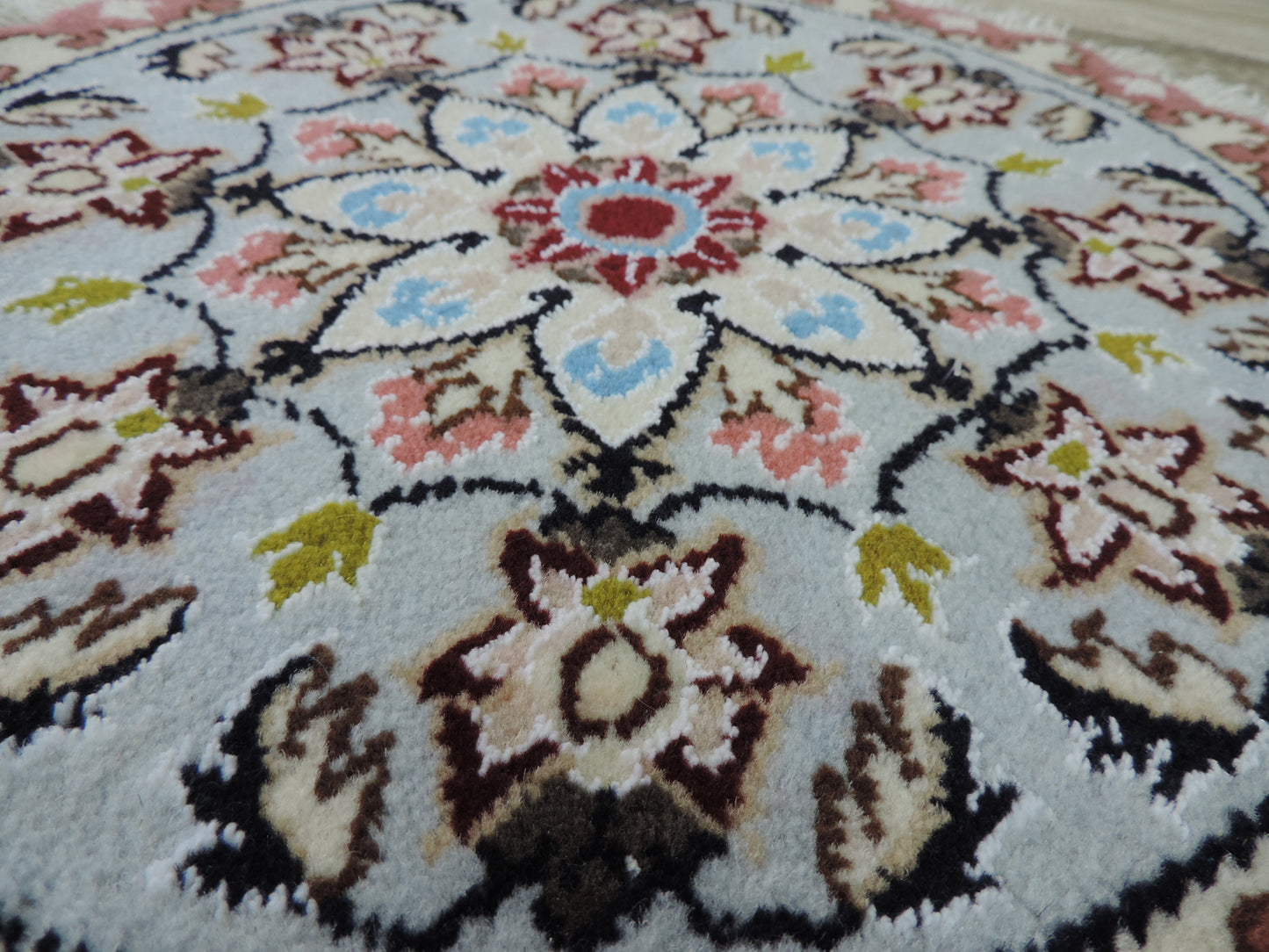 ペルシャ絨毯 愛らしいミニ丸形 ウール100％ 手織り ペルシャ絨毯の本場 イラン ナイン産チェアーマット玄関マットなどに、サイズ 42cm×42cm【本物保証/直輸入】