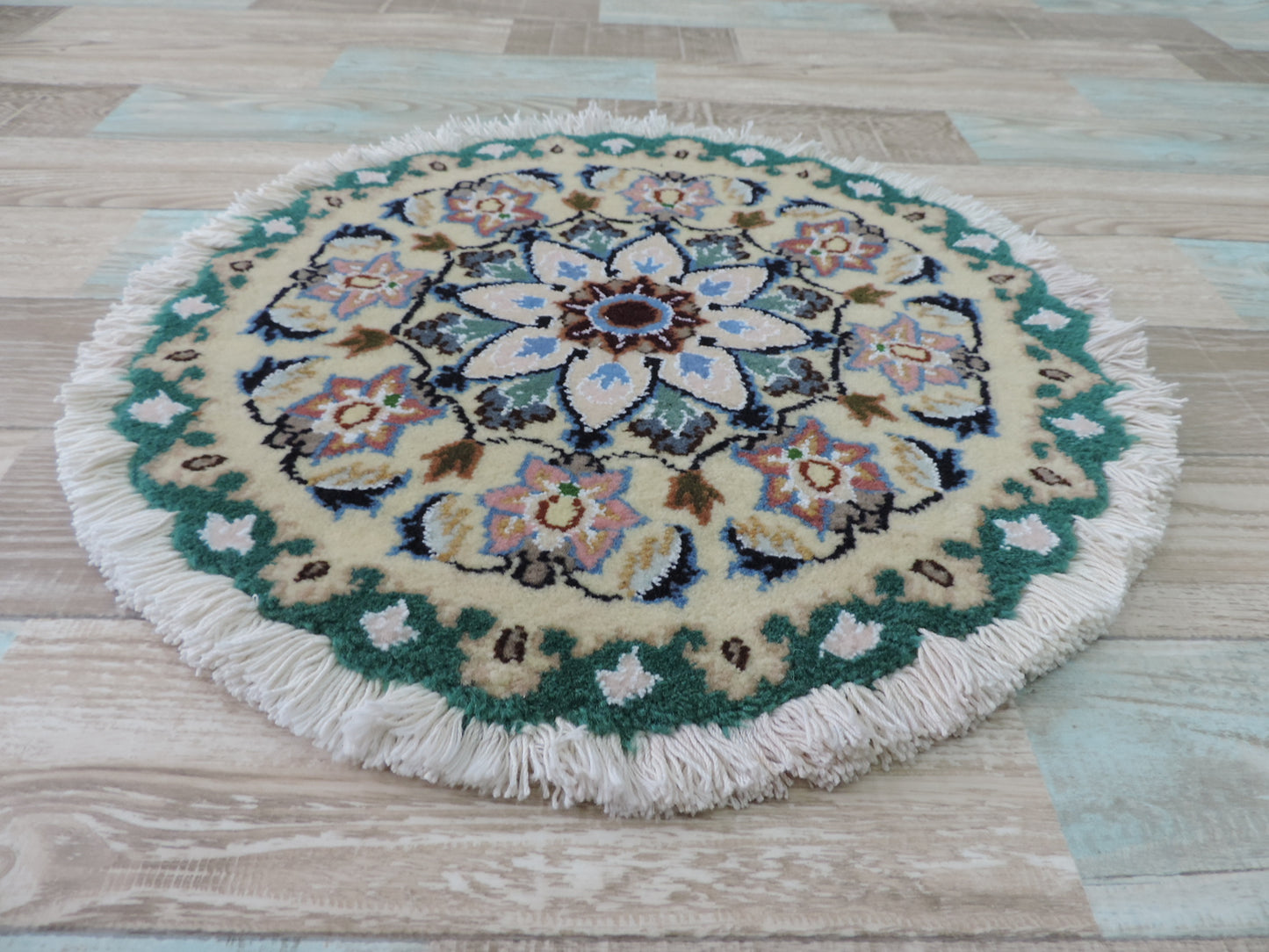 ペルシャ絨毯 愛らしいミニ丸形 ウール100％ 手織り ペルシャ絨毯の本場 イラン ナイン産チェアーマット玄関マットなどに、サイズ 45cm×45cm【本物保証/直輸入】